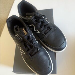 New Balance Black Sneakers